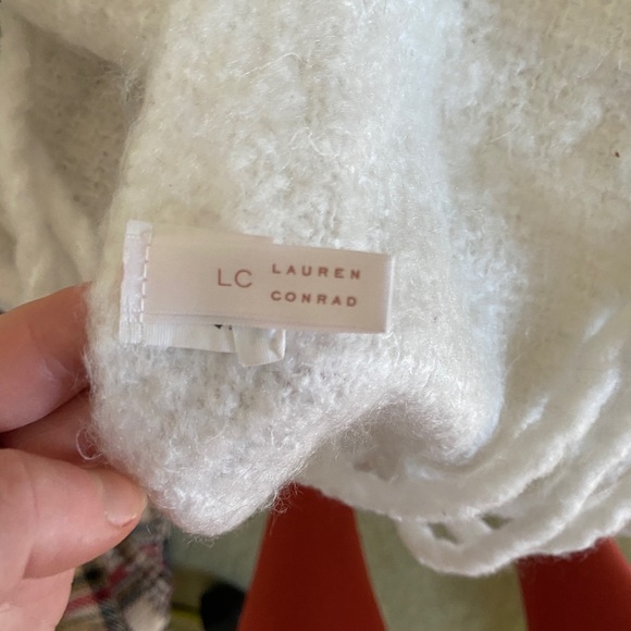 Lauren Conrad Scarf - Picture 3 of 3